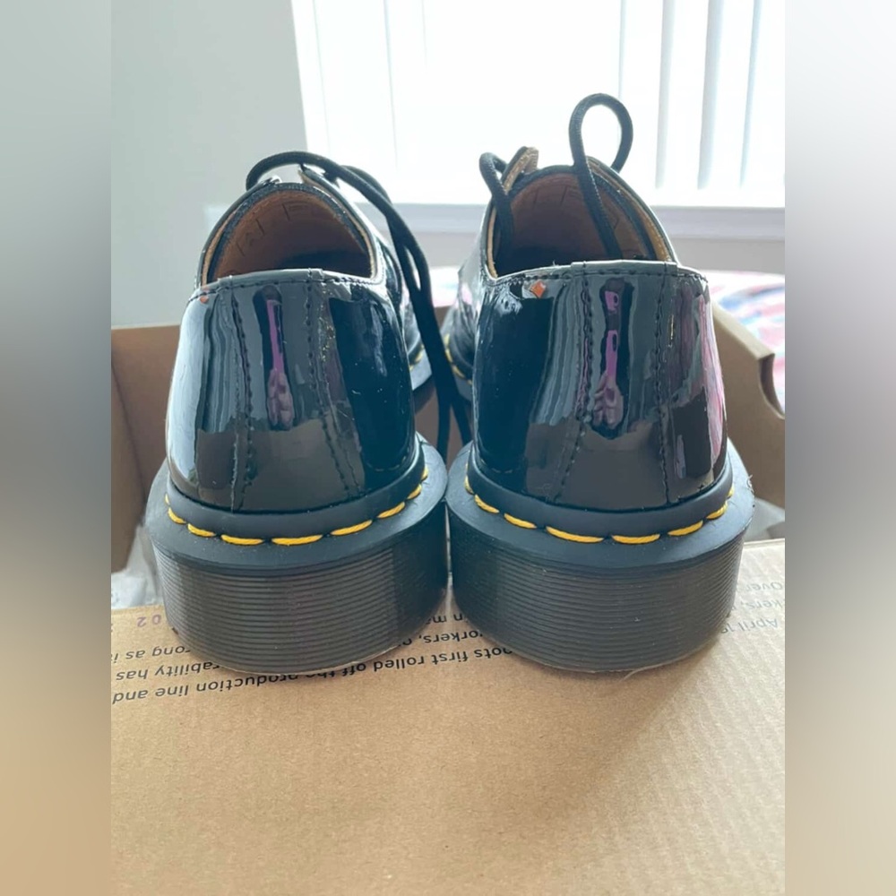 Doc Martens 1461 Black Patent Womens 7 - Picture 4 of 9